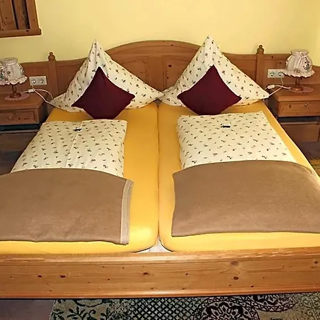 فندق Adlerschanze 3*